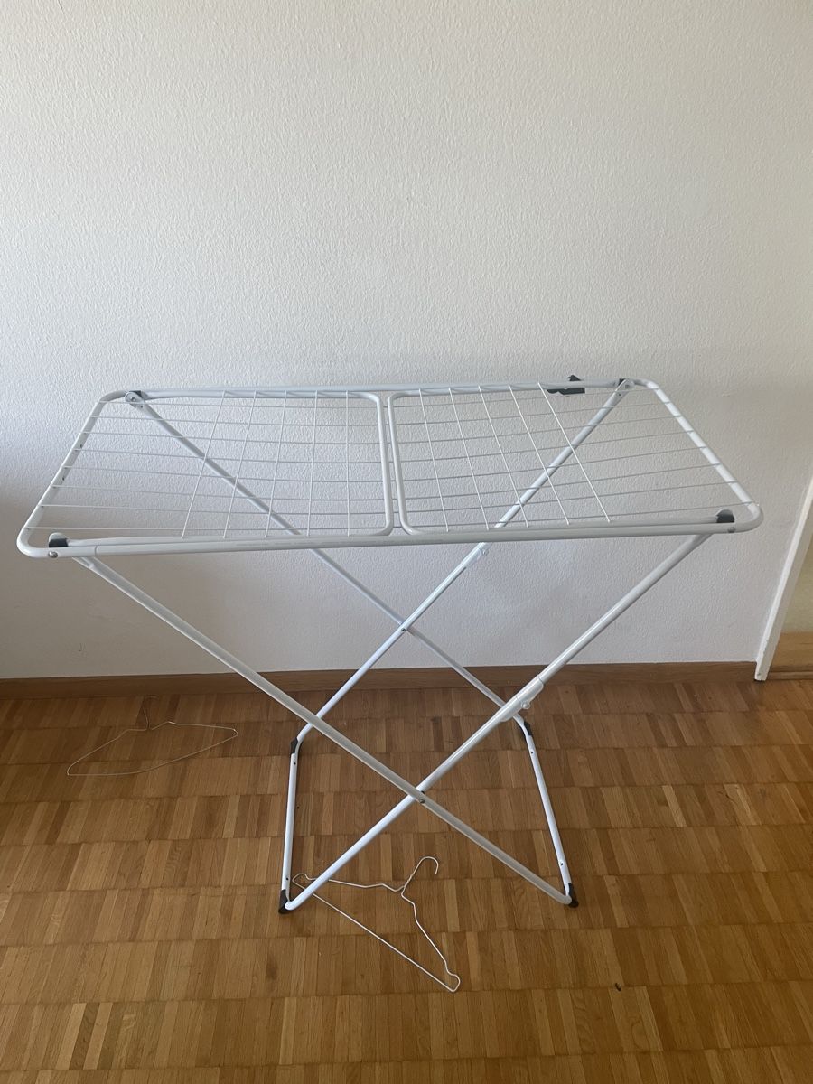 Altri accessori: IKEA Clothing Rack  – Usato da Zürich venduto da joremunu