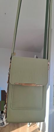Günstig porto! Crossbody neuf spacieux 19 x 10.5 x 4.5 cm