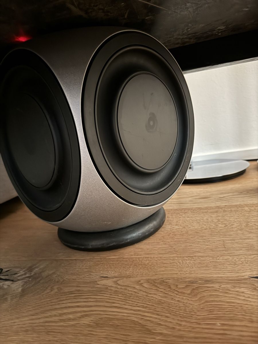 Bang & Olufsen Lautsprecher: 4 Beolab 3 und Beolab 2 Bass – Gebraucht aus Wollerau von  4