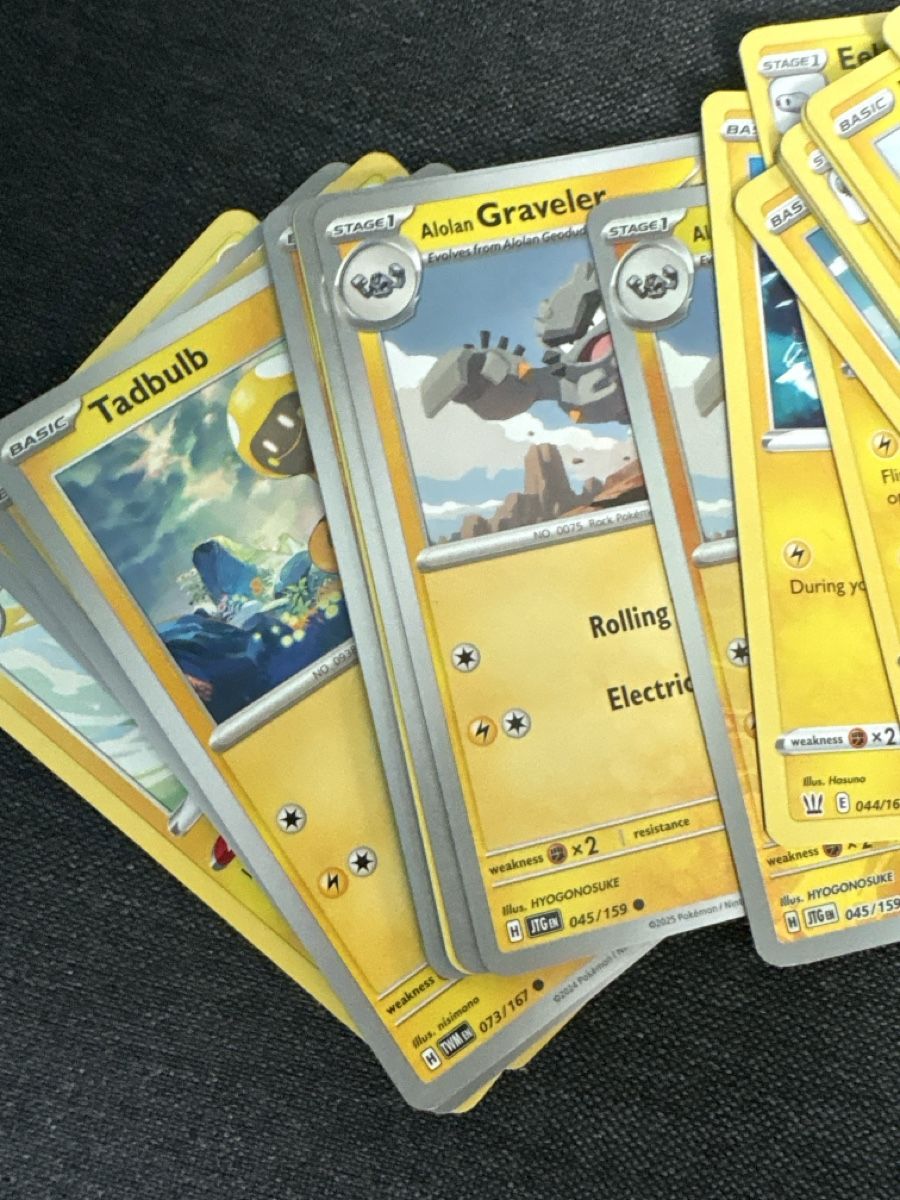 Cartoline: Pokemon 25 Elekrokarten Stapel Englisch – Usato da Möhlin venduto da akocak 2