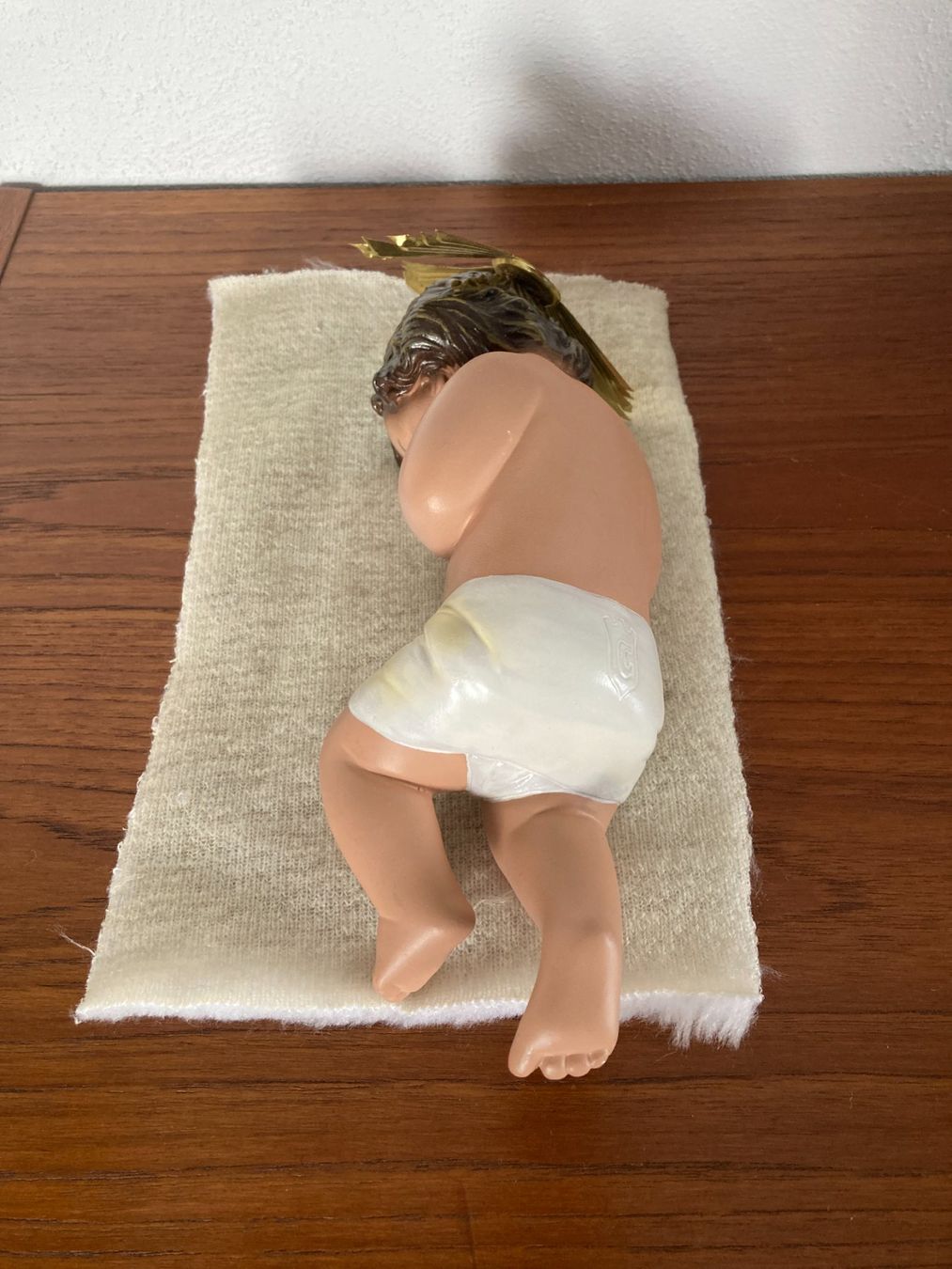 Figuren: Christkind Figur mit Heiligenschein – Gebraucht aus Wil SG von Pin05 1