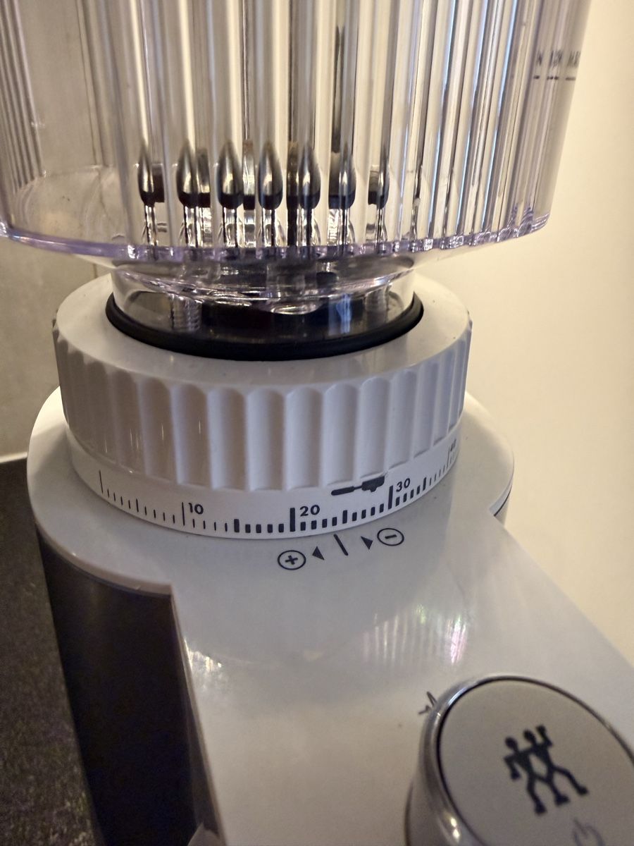 Machines à café & Machines à expresso: Zwilling Coffee Grinder, electric, good condition – D'occasion à Genève par varalapu 4