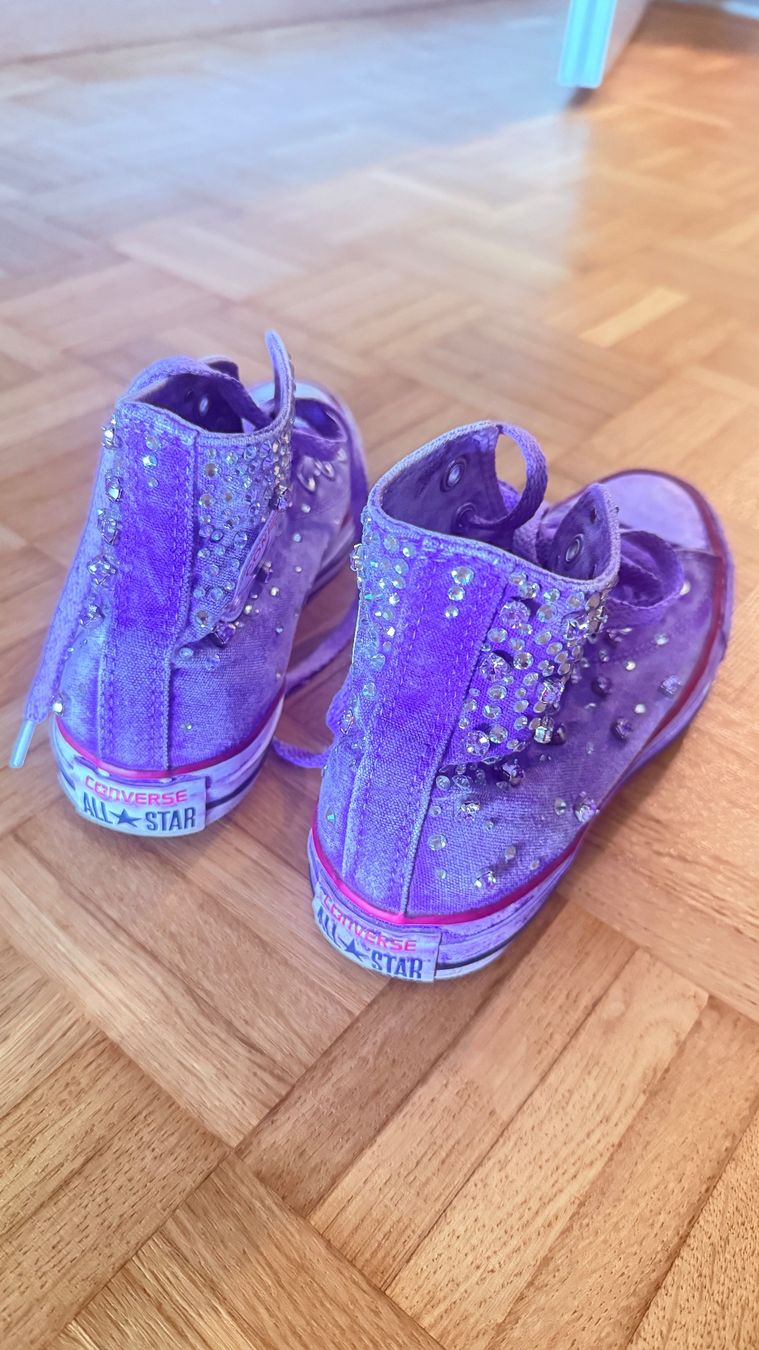 Converse Scarpe da donna: Turnschuhe lila Swarovski 36.5 – Usato da Grenchen venduto da Raluca29 3