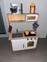 Kinderküche mit viel Zubehör
