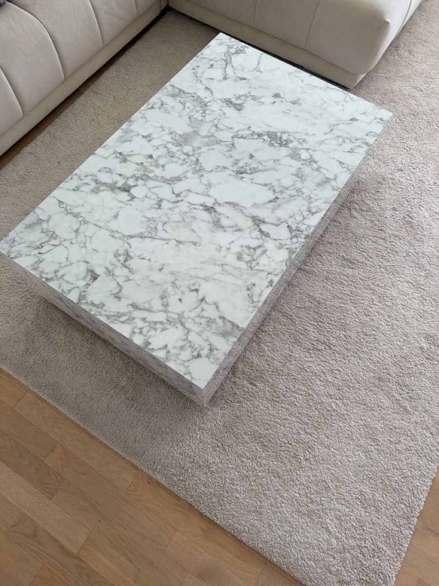 Tavoli: Westwing Couchtisch Marmor-Look – modern & elegant – Usato da Effretikon venduto da pizzamen 2