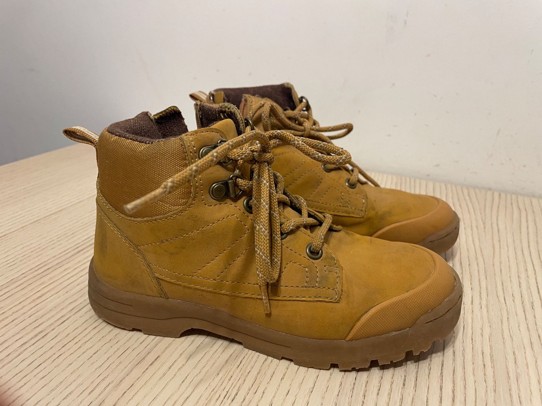 Zara Scarpe per ragazzi: Herbstschuh für Kinder – Usato da Wiesendangen venduto da Blupics 3