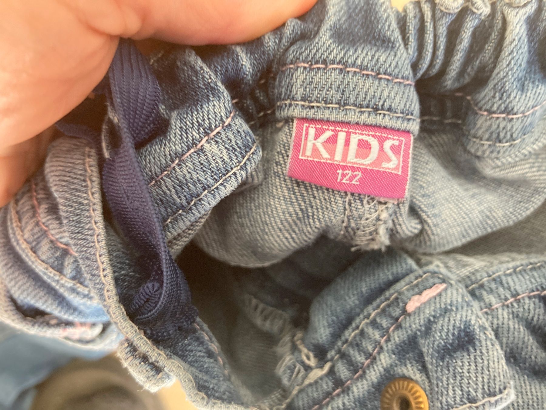 Hosen: Mädchen Jeans Gr. 122 mit optischen Gebrauchsspuren – Gebraucht aus Eggenwil von Lissi82 3
