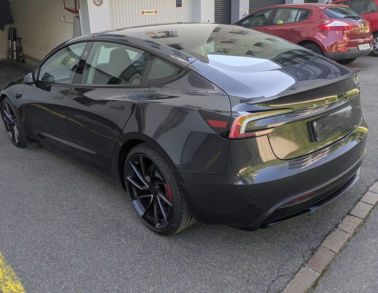 Tesla Autos: Tesla Model 3 Performance – D'occasion à Rüti ZH par Kiwi3005 1