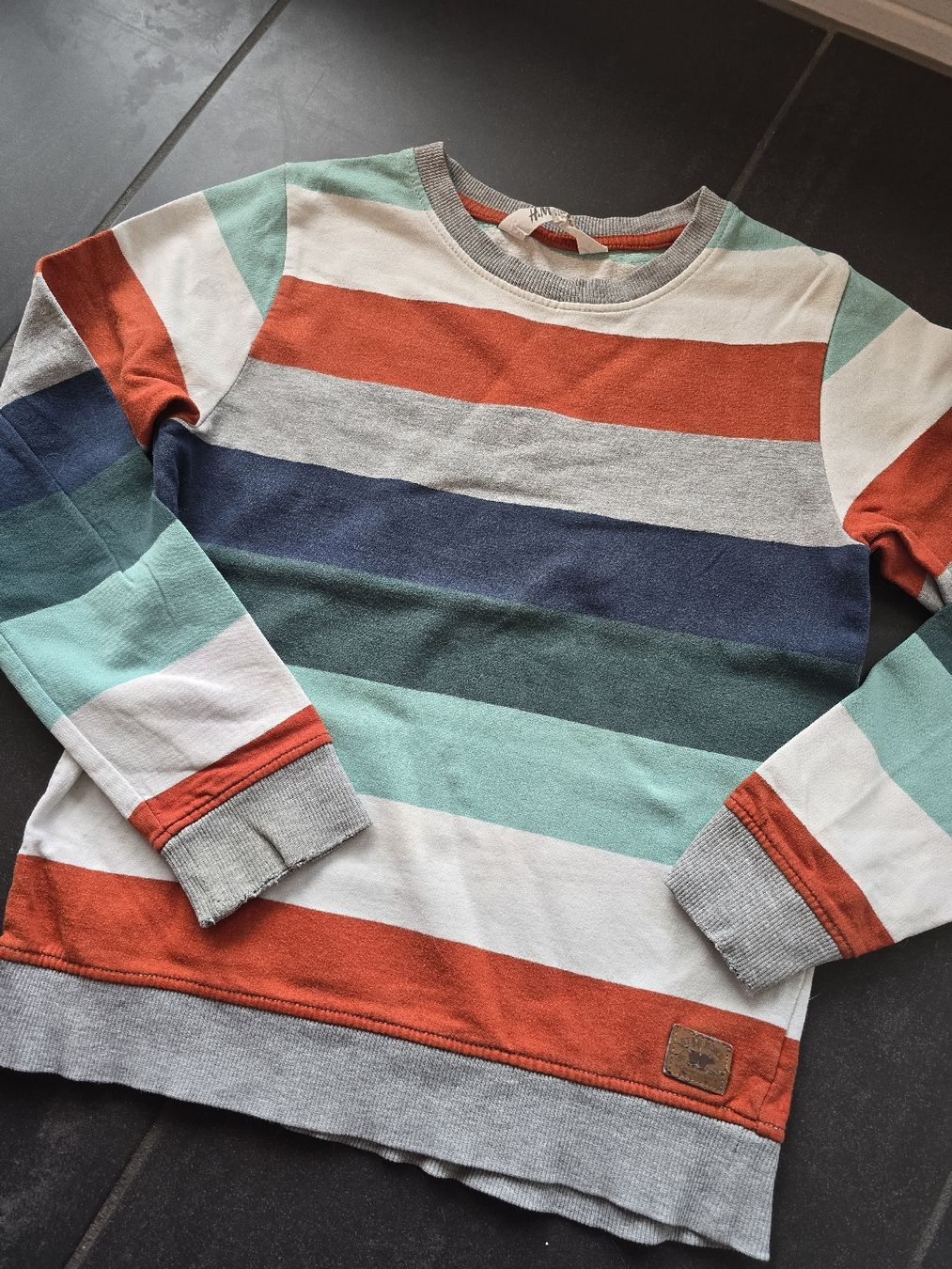 H&M Maglioni & Felpe: H&M Gestreifter Pullover, Gr. 122-128 – Usato da Unterentfelden venduto da Panda-87