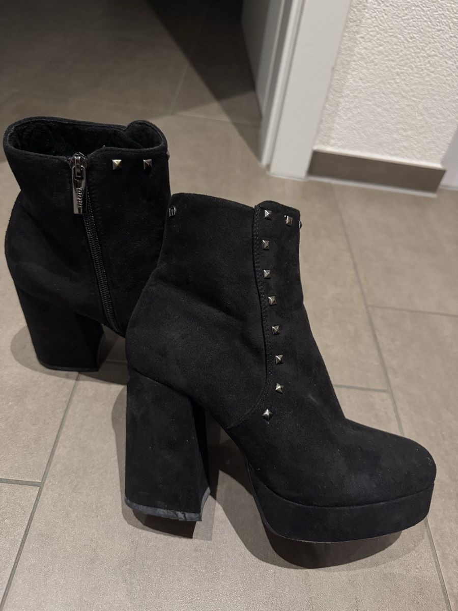 Scarpe da donna: mtng High Heel Plateau-Boots – Usato da Balgach venduto da fad_jb55
