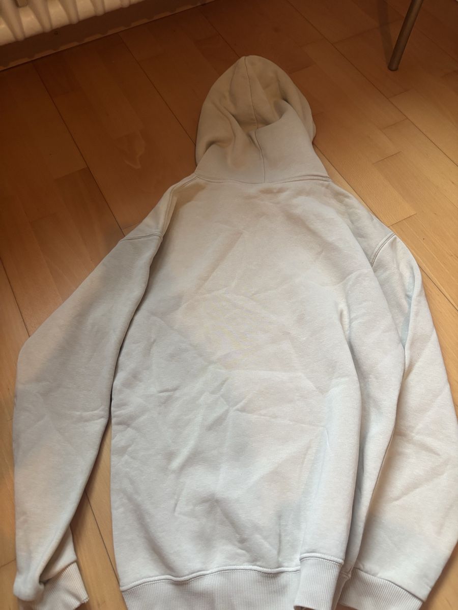 Pulls & Sweat-shirts: Kapuzenpullover beige Uni, Grösse M, guter Zustand – D'occasion à Bern par ser_6vm5 1