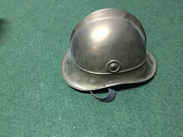 Pompieri: Alter Feuerwehr Helm – Usato da Seewen SO venduto da Muggi3