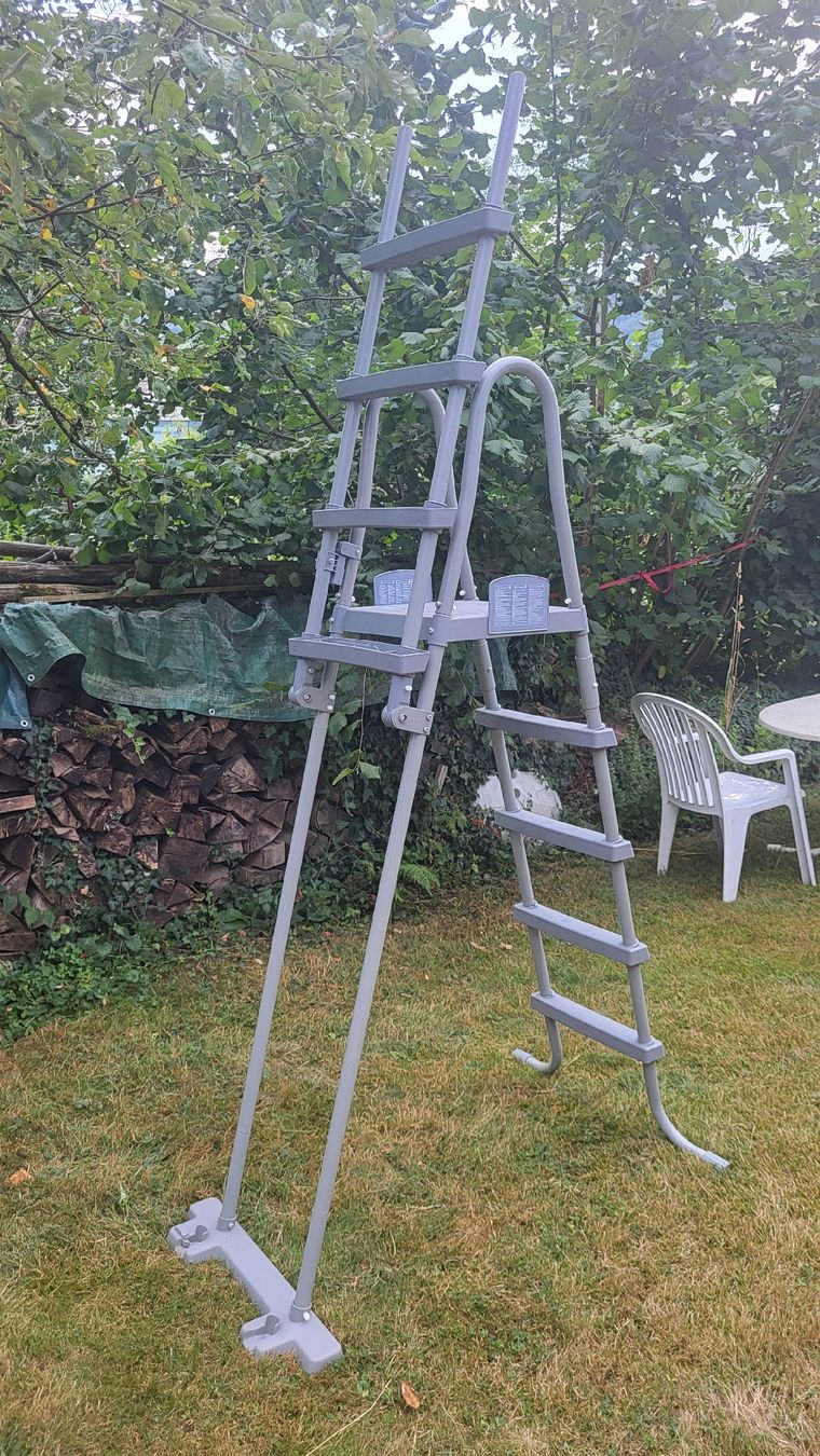 Bestway Schwimmbad: POOLLEITER – Neu (gemäss Beschreibung) aus Würenlos von Oflof