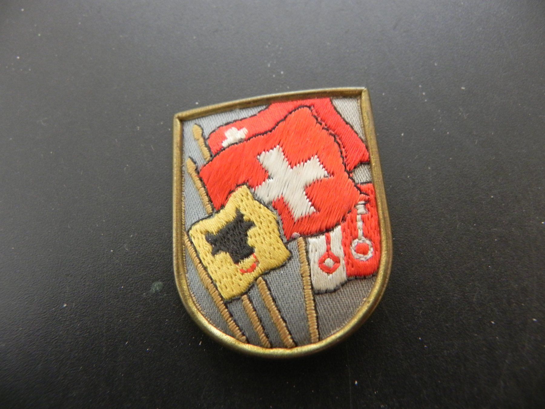 Spille & Fermagli: Abzeichen 1. August 1935 – Usato da Biel/Bienne venduto da Gogolozi