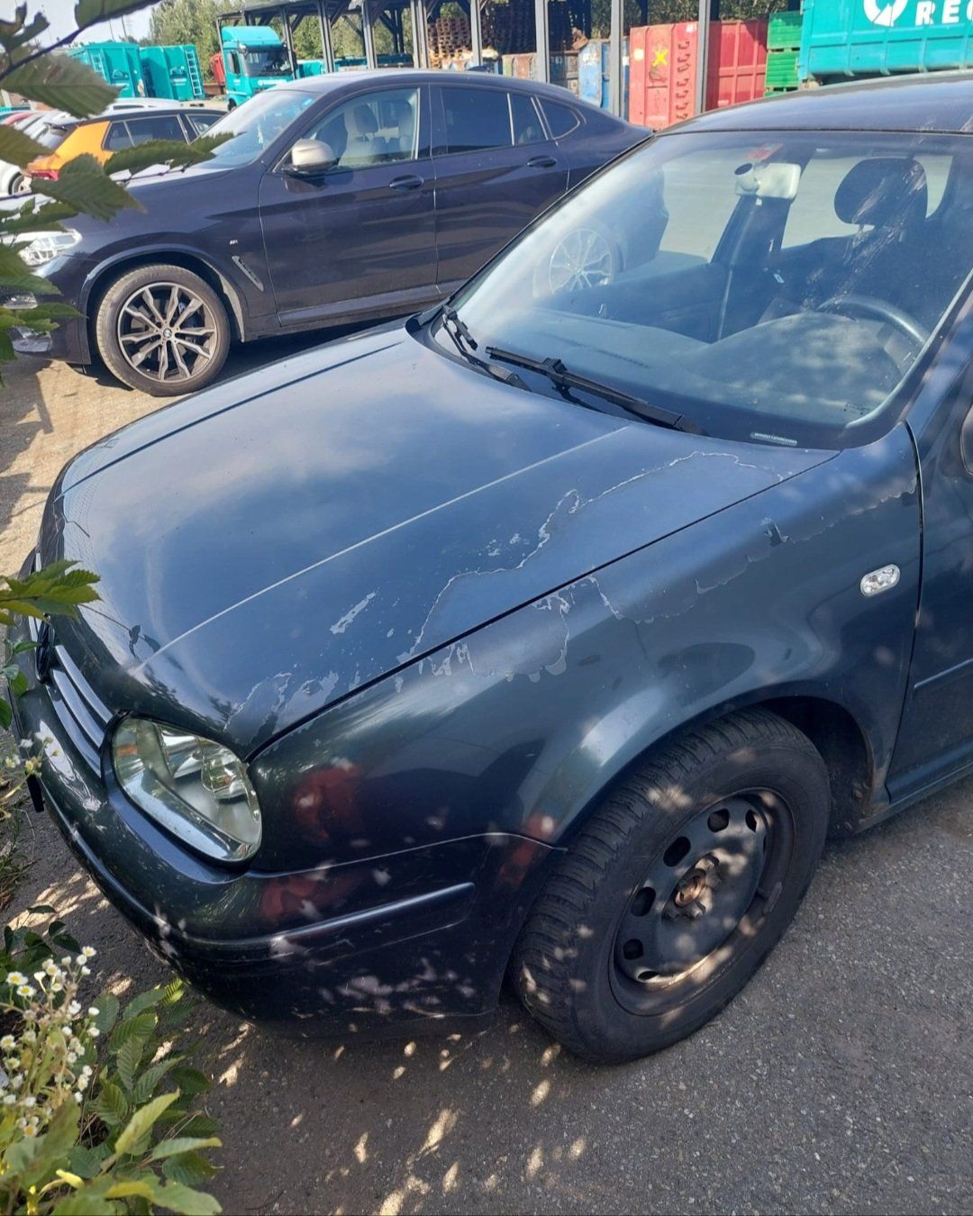VW Autos: VW Golf Export / Bastler – Défectueux à Murten par Dick04