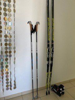 Fischer Sci: Fischer Langlaufski-Set, klassisch – Usato da Udligenswil venduto da Huessi