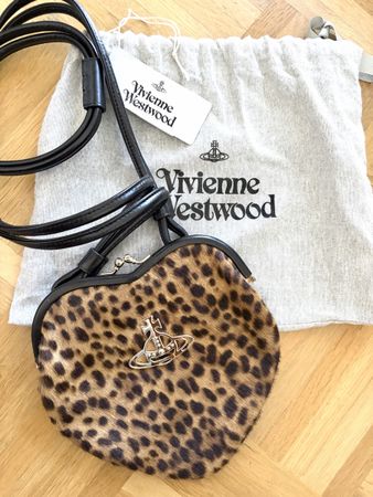 Sac Vivienne Westwood forme cœur léopard