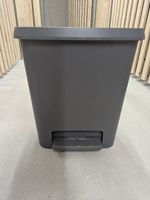 Treteimer / Pedal bin