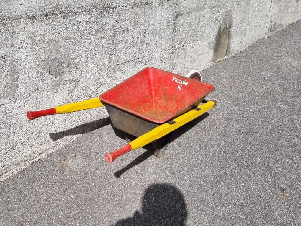 Carriole: brouette piccola vintage – Usato da Lausanne venduto da Kelekkelek68 1