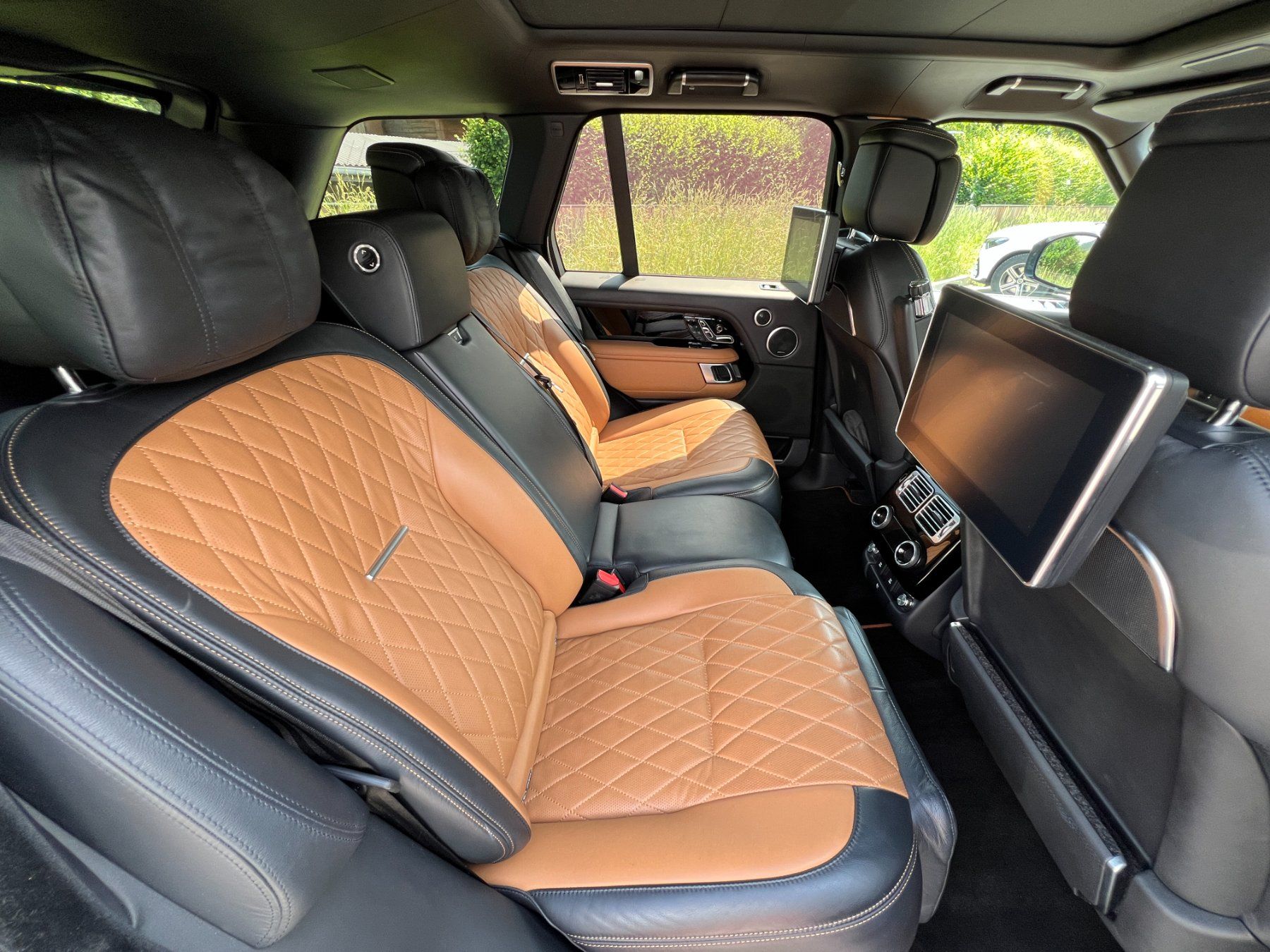 Land Rover Automobili: Range Rover SV Autobiography 5.0 V8 Supercharged 565 PS – Usato da Saanen venduto da Hanschristian 5