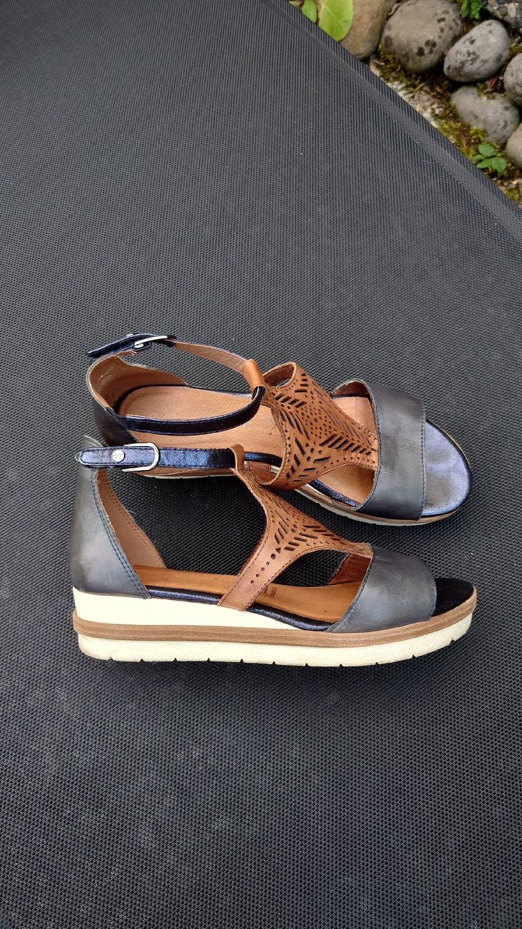 Tamaris Chaussures femmes: Sandalen Gr. 40, blau – D'occasion à Neuenkirch par PreppieSunshine 1