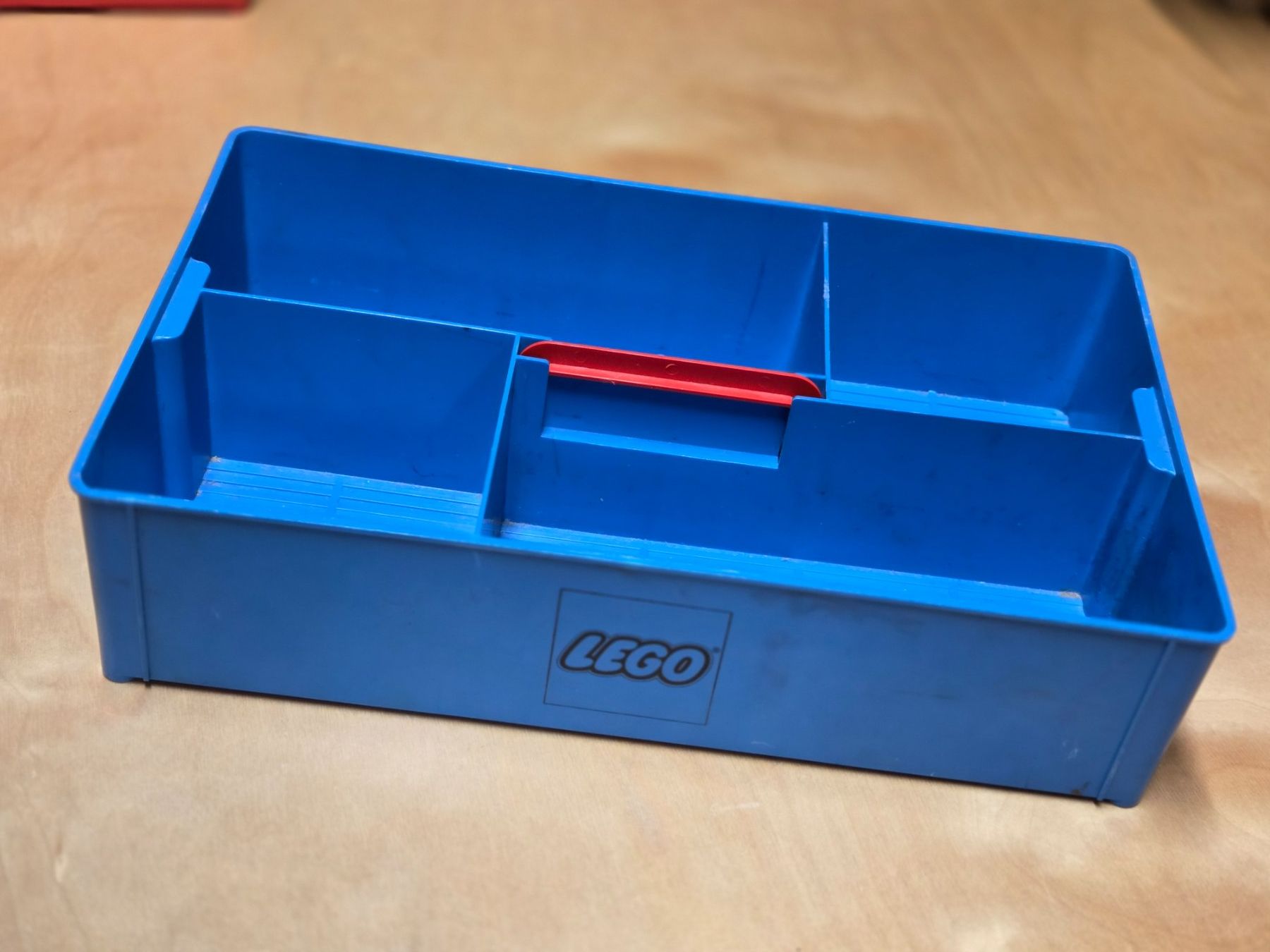 Lego Kit di costruzioni: LEGO Storage bin06pb02 blue Storage Bin (A) – Usato da Basadingen venduto da NekoBricks 1
