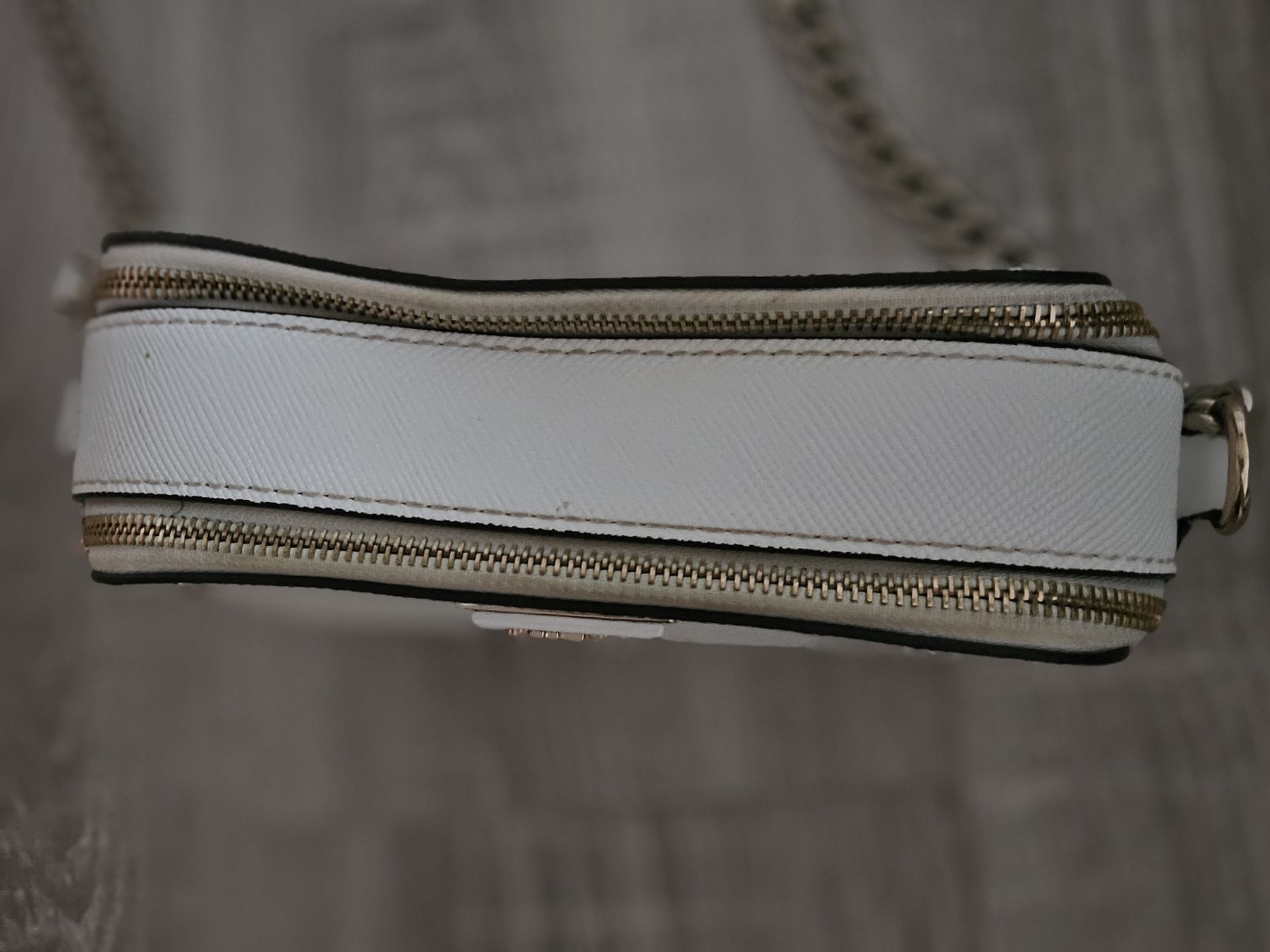 Guess Borse da donna: Guess Umhängetasche  – Usato da Dübendorf venduto da mutti66 2