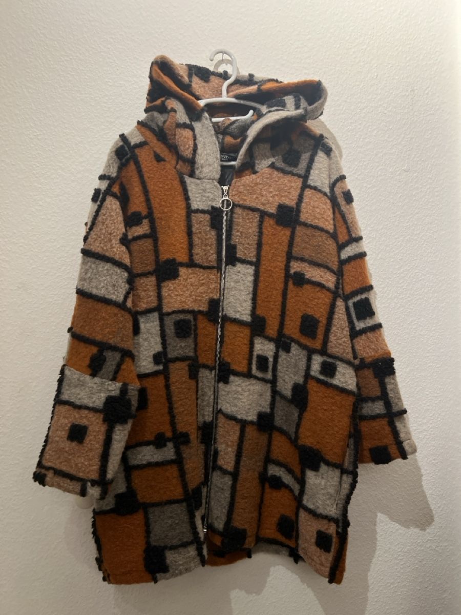 Giacche: Warme Fleecejacke im Patchwork-Stil – Nuovo e nell'imballaggio originale da Basel venduto da SimpleE