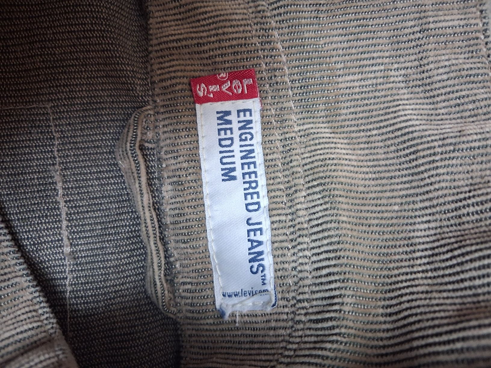 Jacken: Levi's Engineered Jeans Cordjacke grau Grösse Medium – Gebraucht aus Zürich von oberstaffel 1