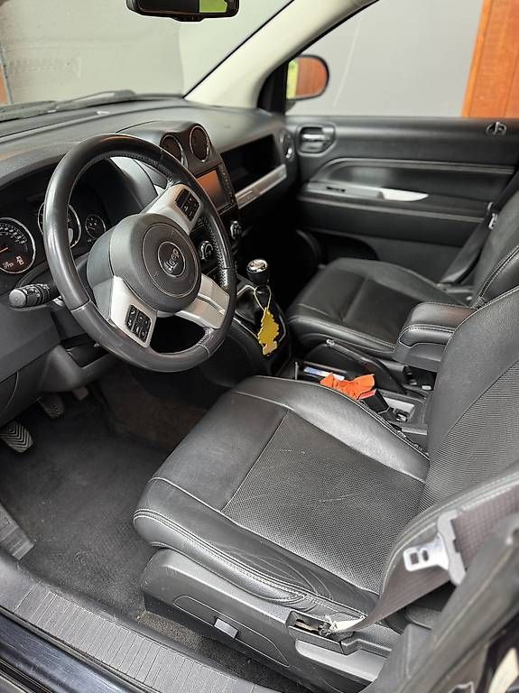 Autos: Jeep Compass 2.2 TD  – D'occasion à Kaltbach par samurai55 4