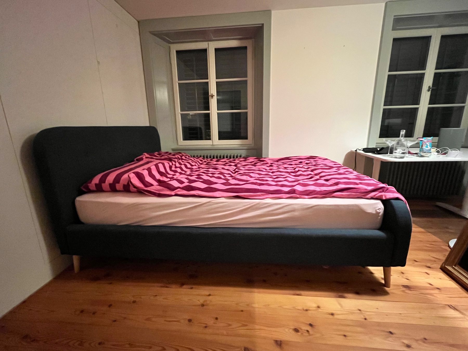 Betten: Polsterbett blau – Gebraucht aus Dietikon von tab_lbh9 2