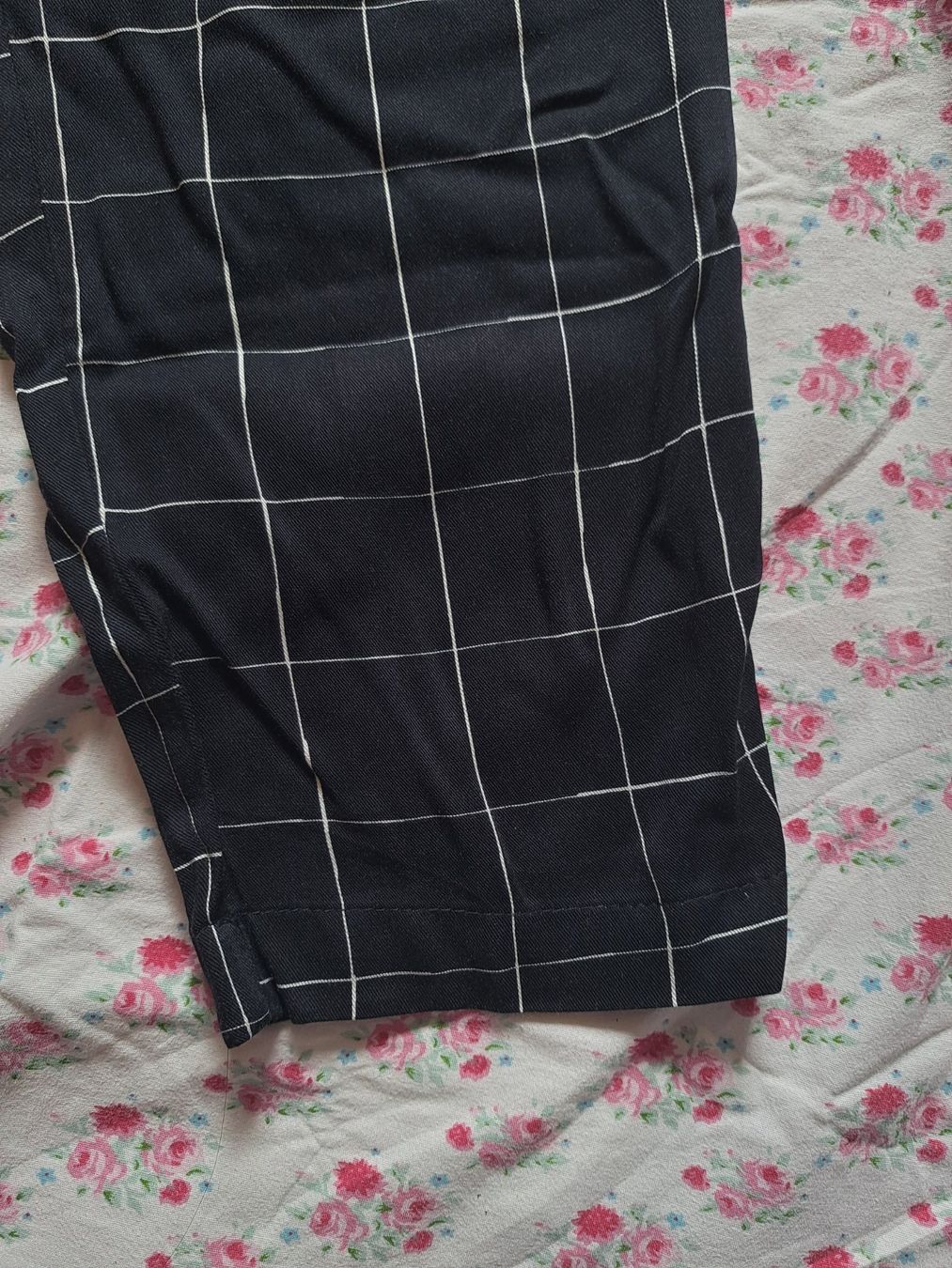 Mango Pantaloni: Hose Grösse M kariert mit elastischem Bund – Usato da Zürich venduto da dph_r9t2 2