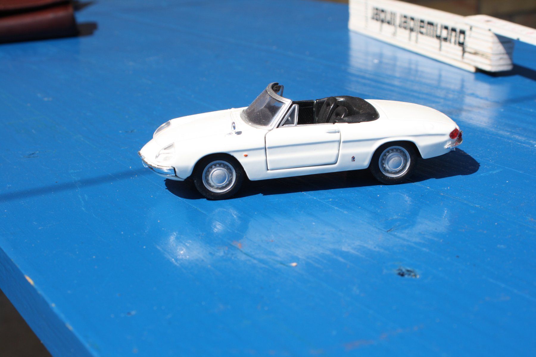Alfa Romeo Modellini d'auto: ALFA ROMEO DUETO RUNDHECK SPIDER MODELL – Usato da Wauwil venduto da Pneuedy 8