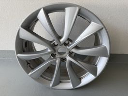 4 Rims 18’ used for one season on Tesla 3