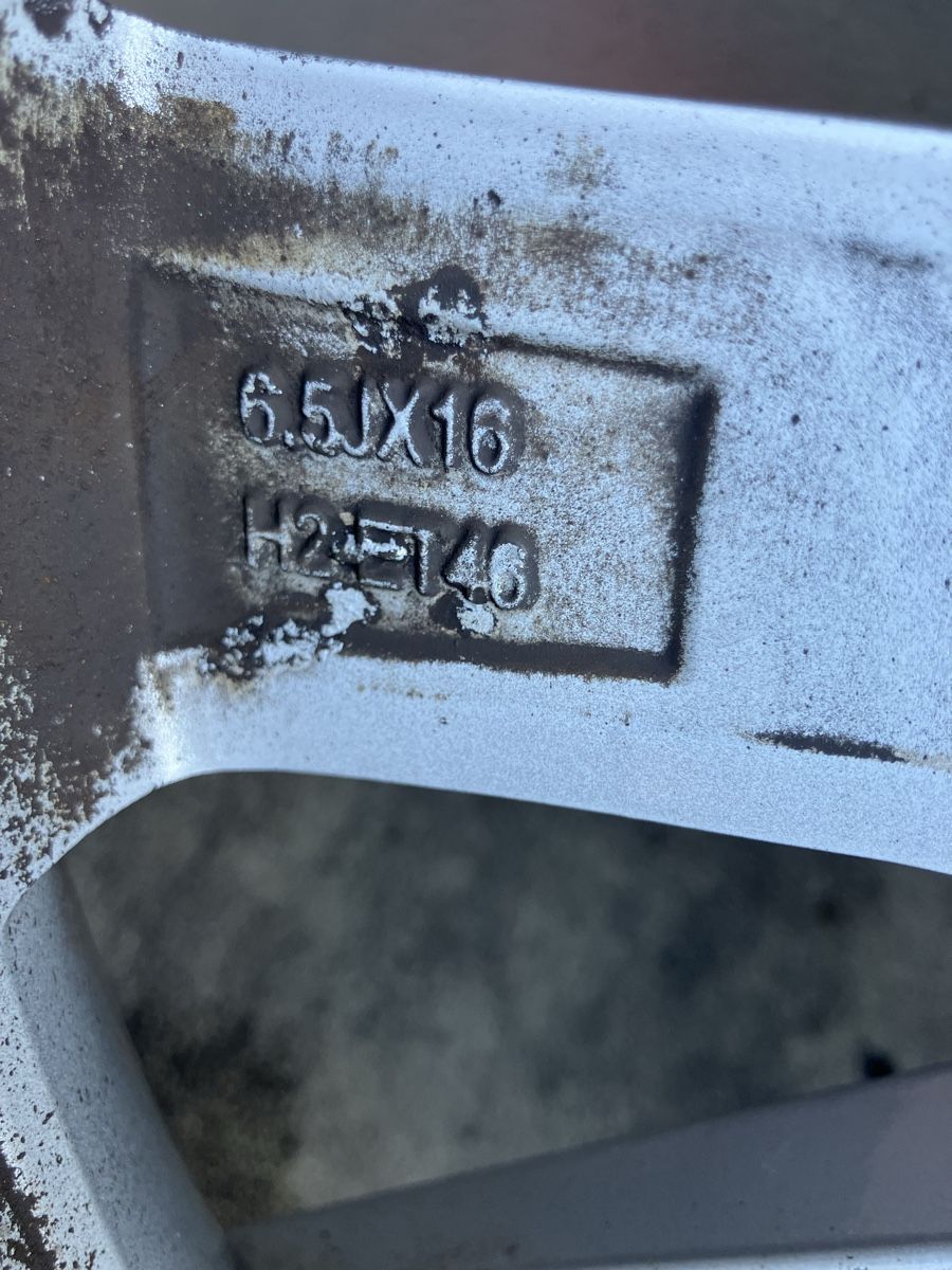Seat Pneumatici & Ruote complete: Seat Räder – Usato da Rothrist venduto da Hunziker4852 7