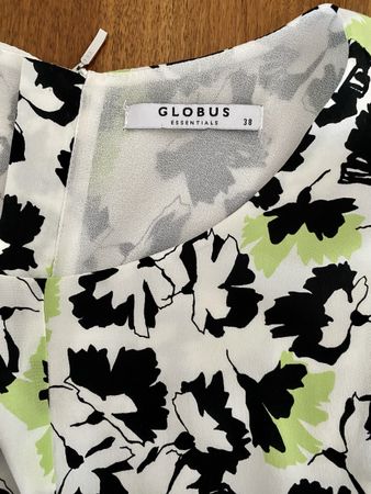 Edles GLOBUS Seidenkleid Gr.38–100% Seide – Blumenmuster