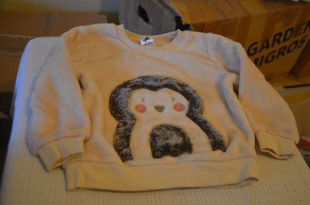 TAILLE 104 - PLUSCH PULLOVER