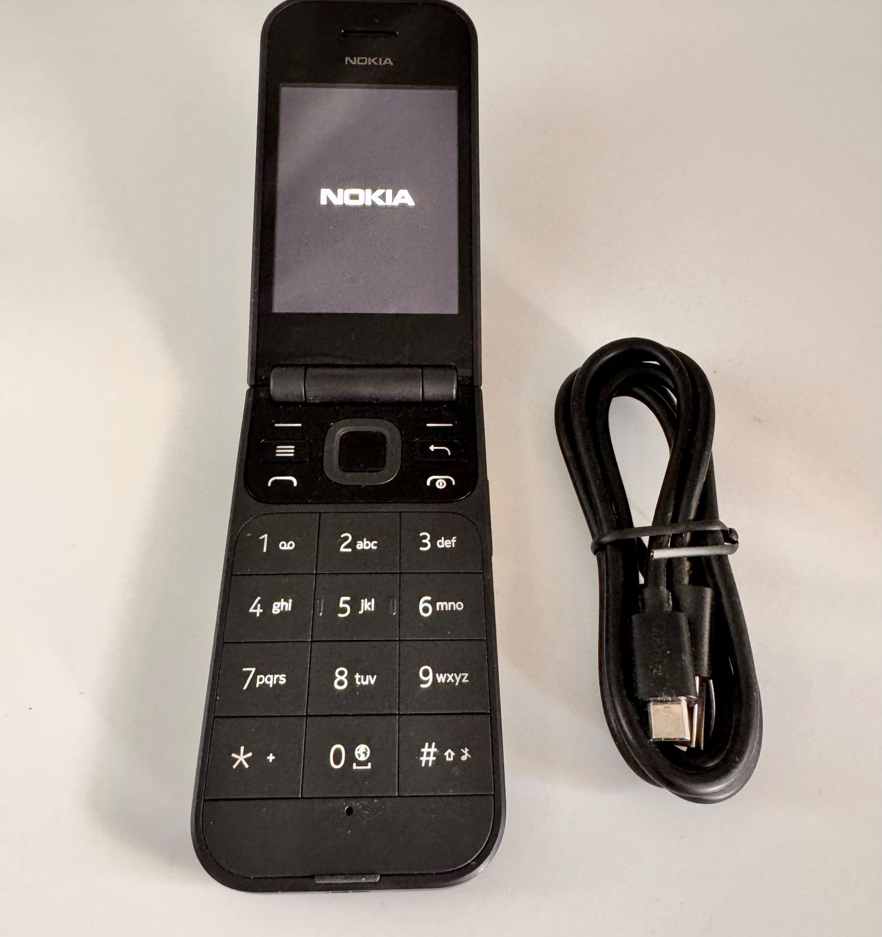 Nokia Telefoni cellulari / Smartphones: Nokia 2720 Flip 4G Mono SIM Swisscom SIM Lock – Usato da Hermetschwil-Staffeln venduto da Mobile2013 1