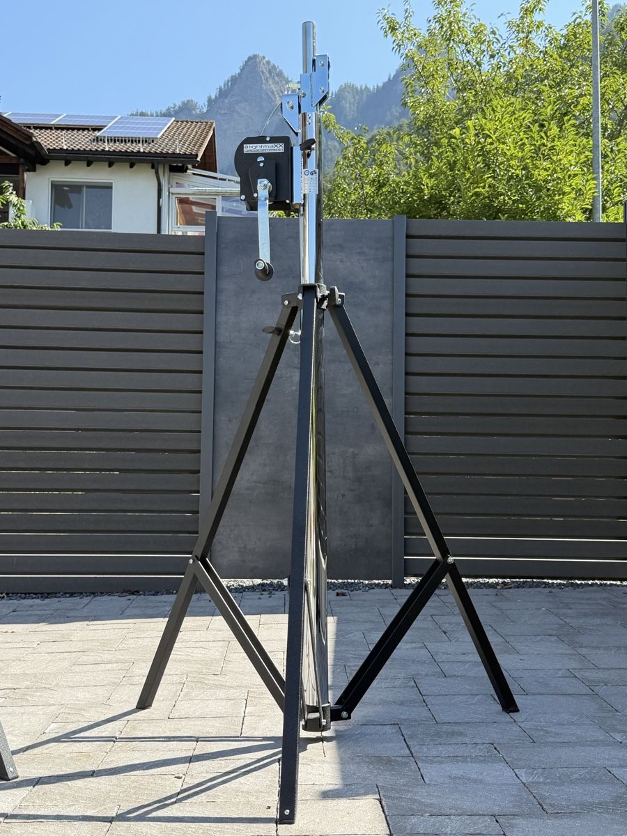 Treppiedi & Teste: Lightmaxx LS-4000 Pro, 2x Wind-Up Stativ, wie neu – Nuovo (secondo la descrizione) da Chur venduto da den_ml2z