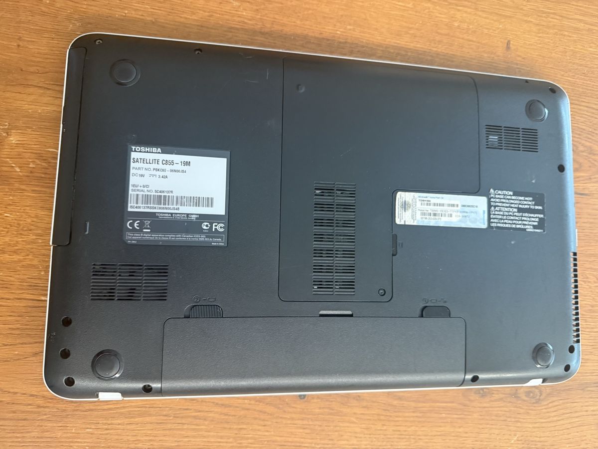 Toshiba Notebook: Toshiba Satellite C855-19M – Difettoso da Riddes venduto da pan_jbg8 2