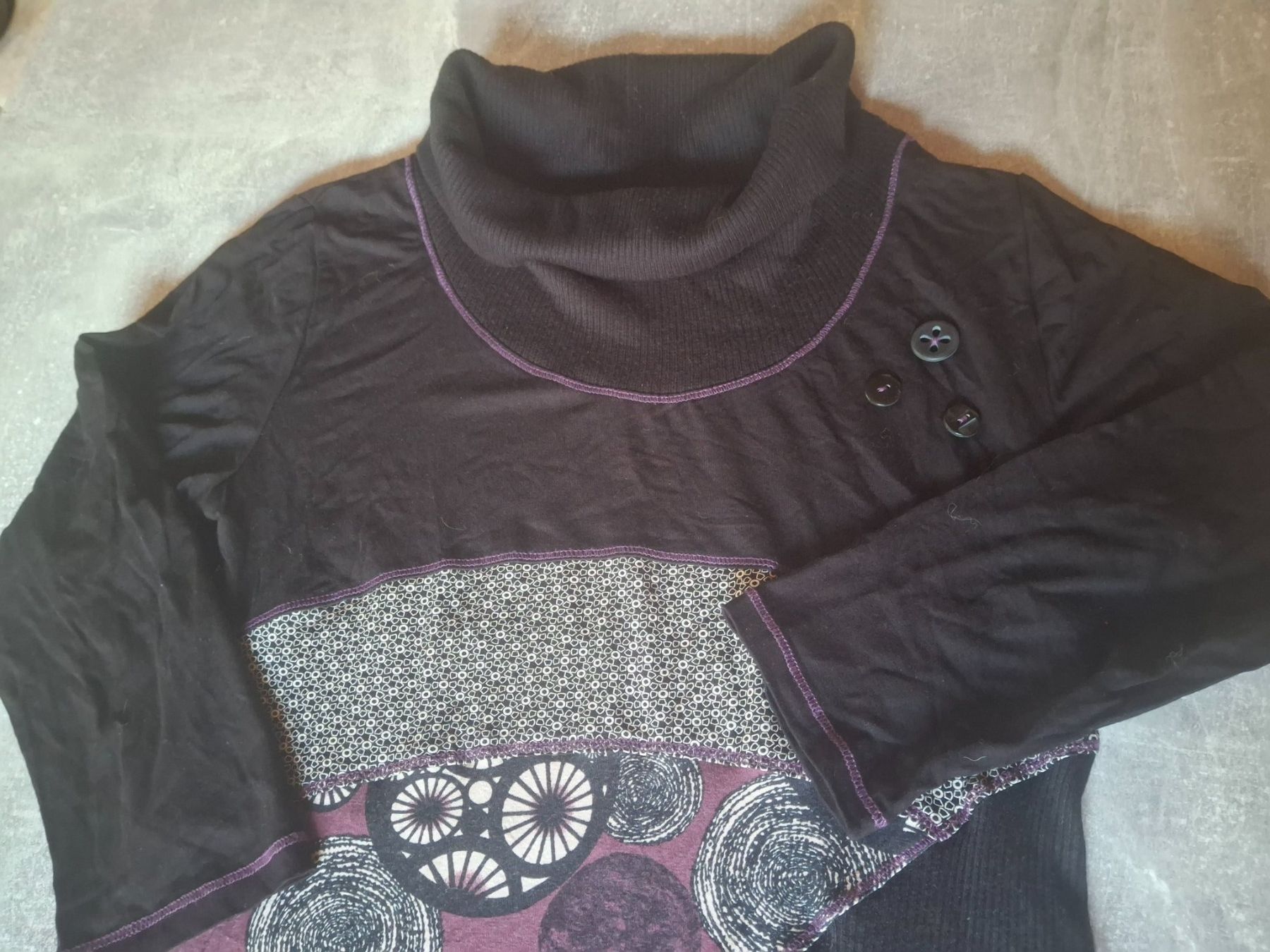Robes: Robe fluide sur le bas taille M – D'occasion à Villiers par san_jn5w 2