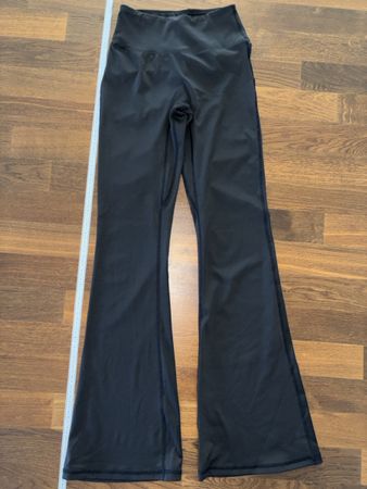 Schwarze Bootcut Fitness-Hose Gr. S/M
