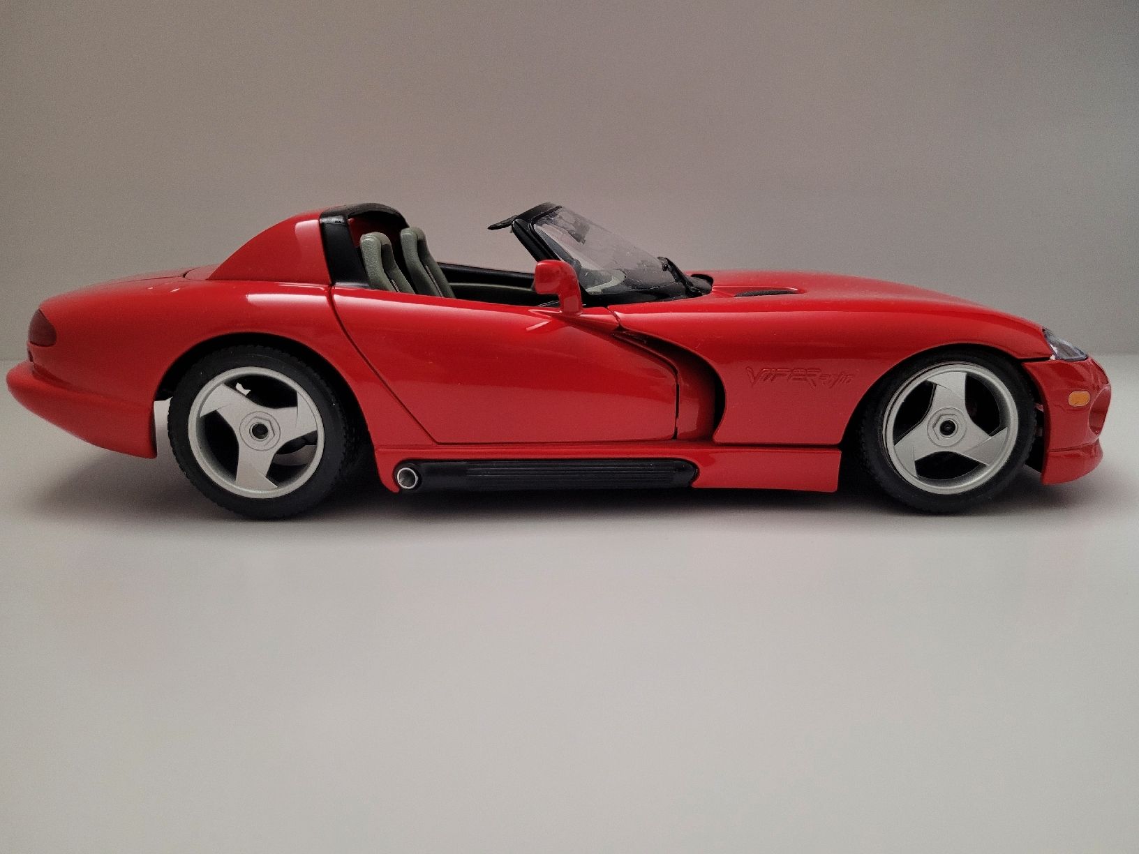 Dodge Modellautos: Dodge Viper (Bburago) 1/18 NEU – Neu (gemäss Beschreibung) aus Zumikon von tho_9zm8 2