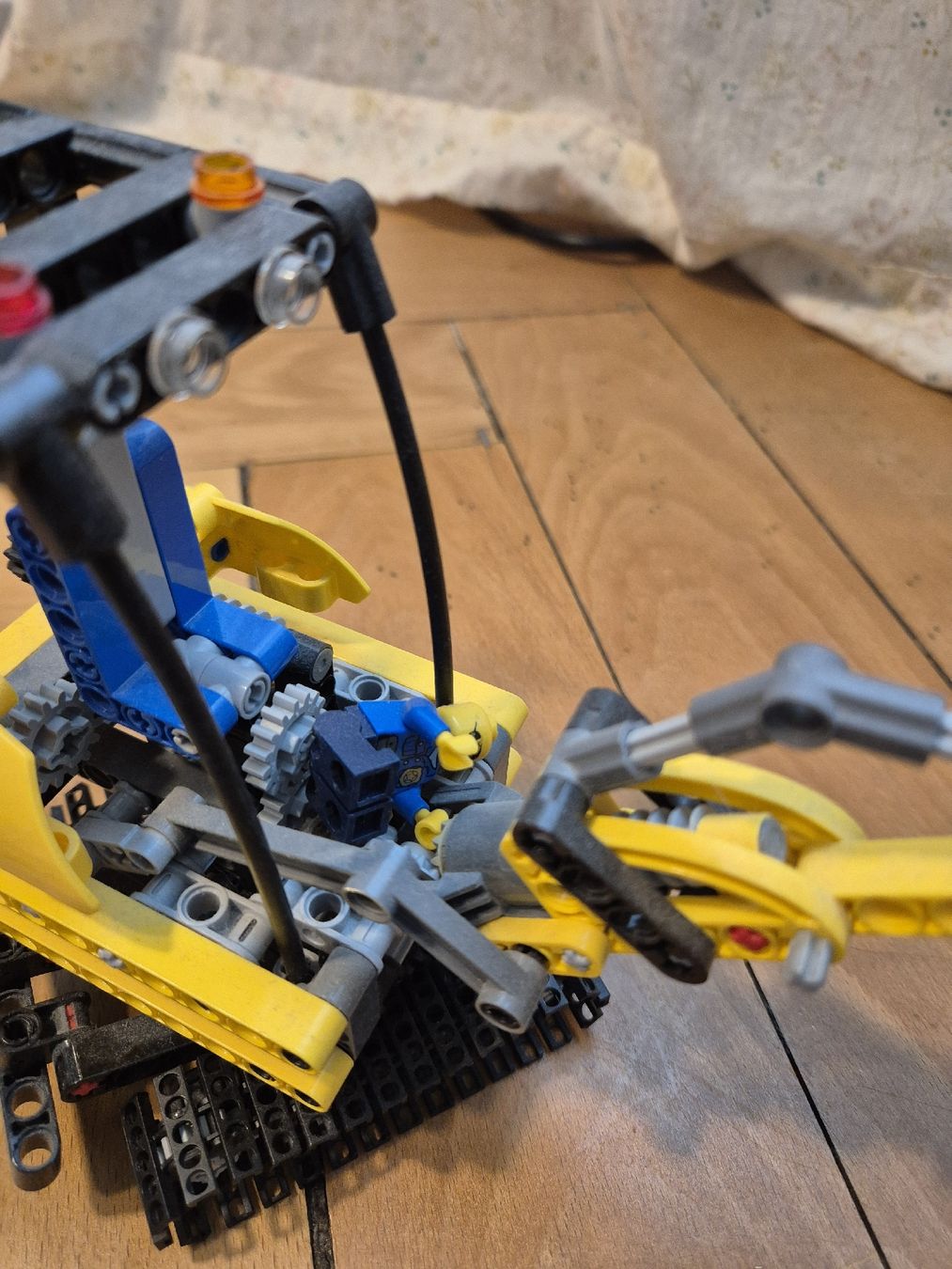 Lego Giocattoli: Lego Technic, kleiner Bagger, 8047, gebaucht – Usato da Zürich venduto da Enila1977 7