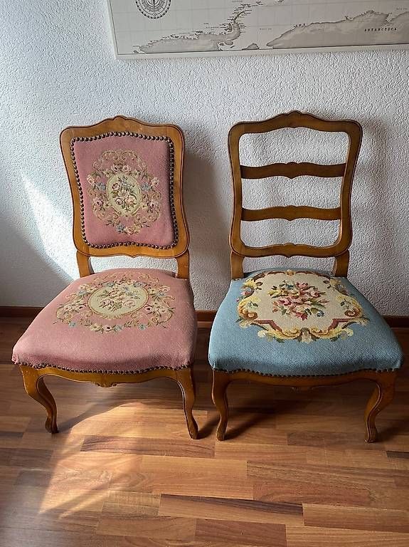 Stühle: Antique bestickte Stühle – Gebraucht aus Konolfingen von Buri3510