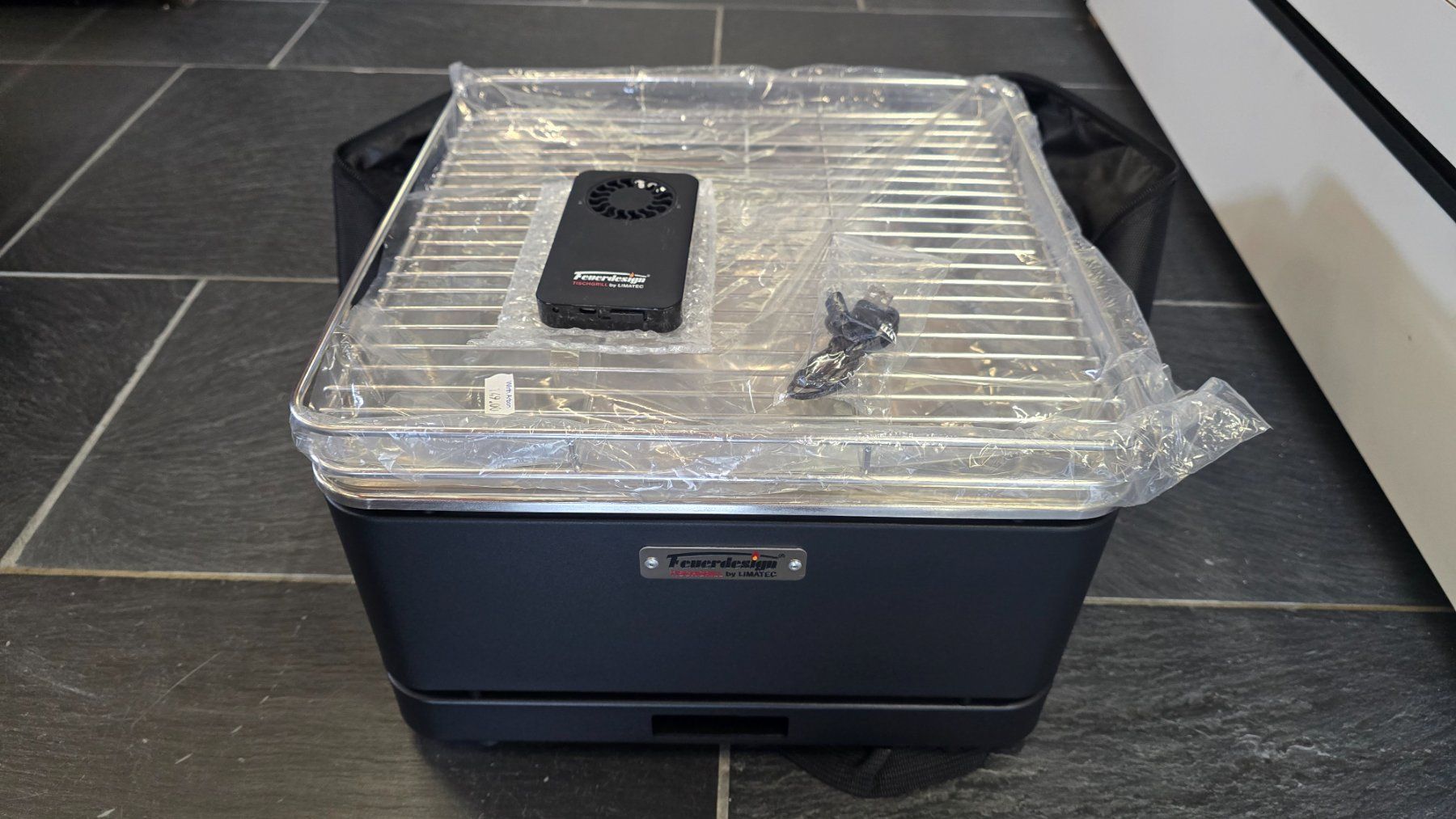 Griglie: Feuerdesign Tischgrill Teide – Nuovo e nell'imballaggio originale da Arbon venduto da watersport10