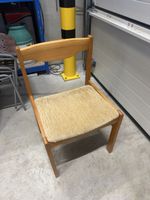 Holzstuhl Sitzstoff beige Holzrahmen guter Zustand