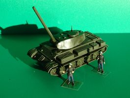 Panzer von Roco mit Figuren 1/87