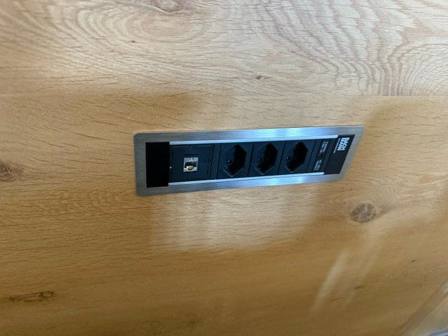 Tavoli: Massiver Holztisch 320x130cm – Usato da Häggenschwil venduto da Alkuko 1