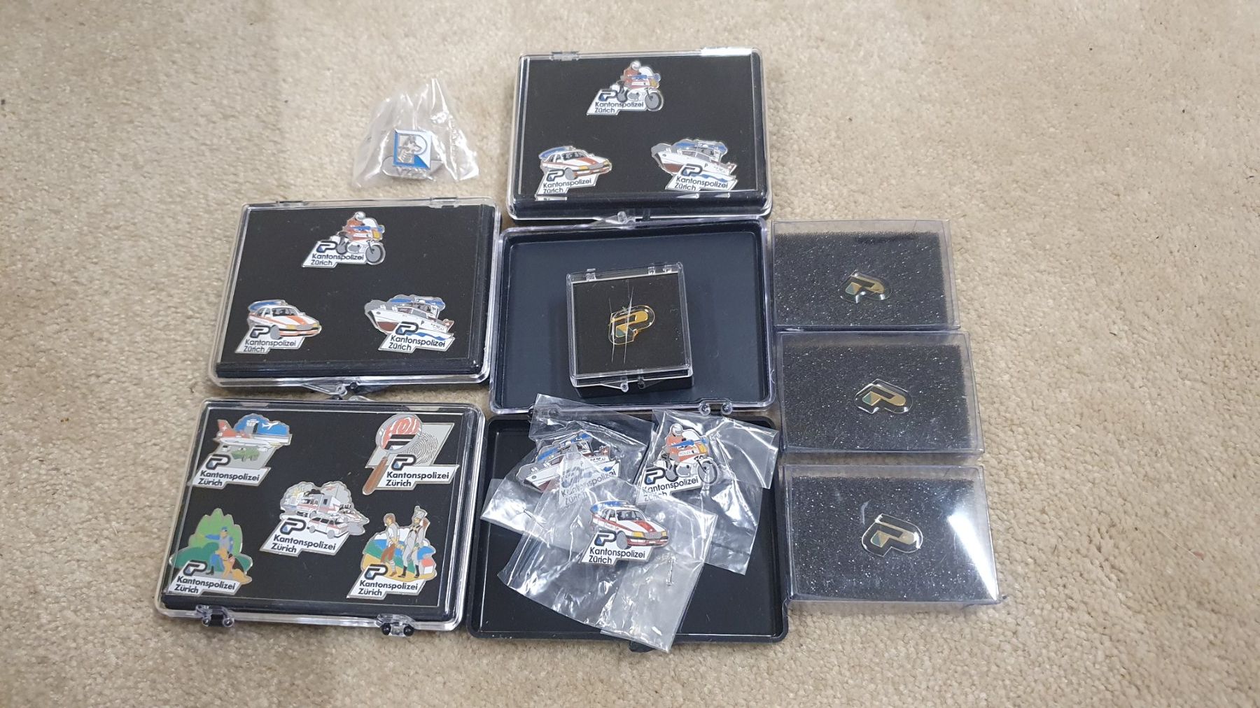 Spille & Fermagli: Pin Sammlung Polizei Kantonspolizei – Usato da Zürich venduto da 2JamMusic